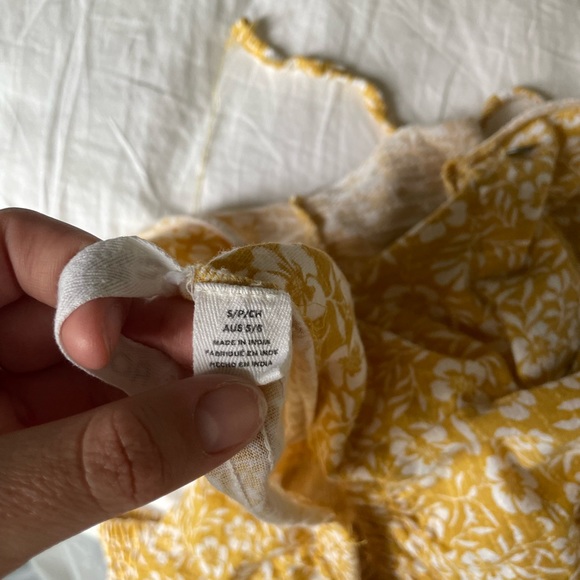 Yellow Roxy Crop Top - Picture 4 of 4